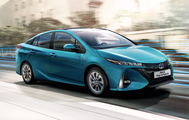 Červená Toyota Prius
