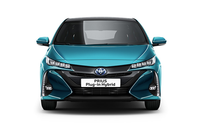 Červená Toyota Prius - předem