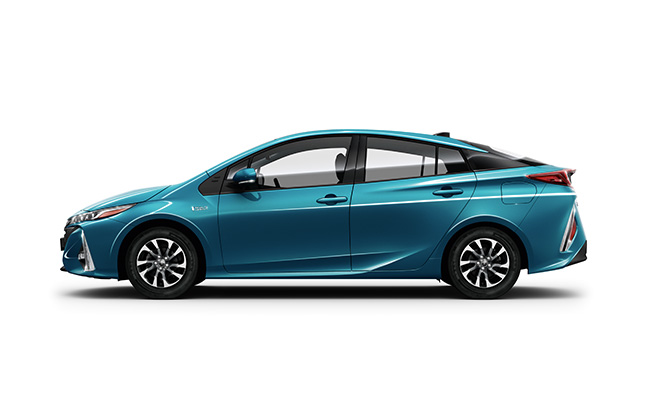 Červená Toyota Prius