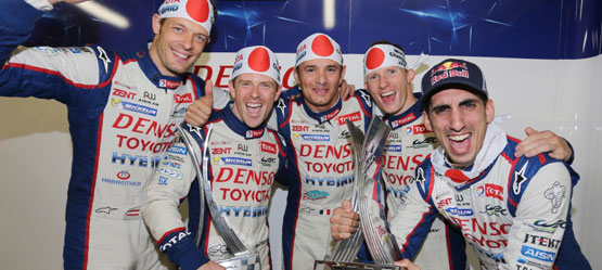 30/11/2014 Команда TOYOTA Racing — чемпион мира по гонкам на выносливость