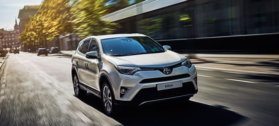 18/11/2015 Toyota объявляет старт продаж нового городского кроссовера RAV4 в России