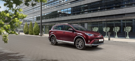 23/09/2016 Старт продаж специальной серии Exclusive популярного городского кроссовера RAV4