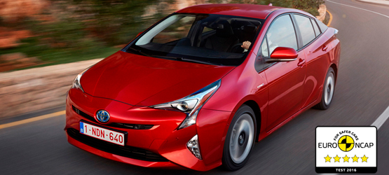 22/12/2016 Новый Toyota Prius признан самым безопасным автомобилем 2016 года