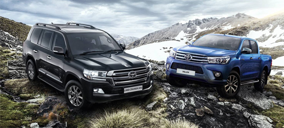 Двойная победа: флагманский Toyota Land Cruiser 200 и непобедимый пикап Toyota Hilux вновь признаны лучшими в России